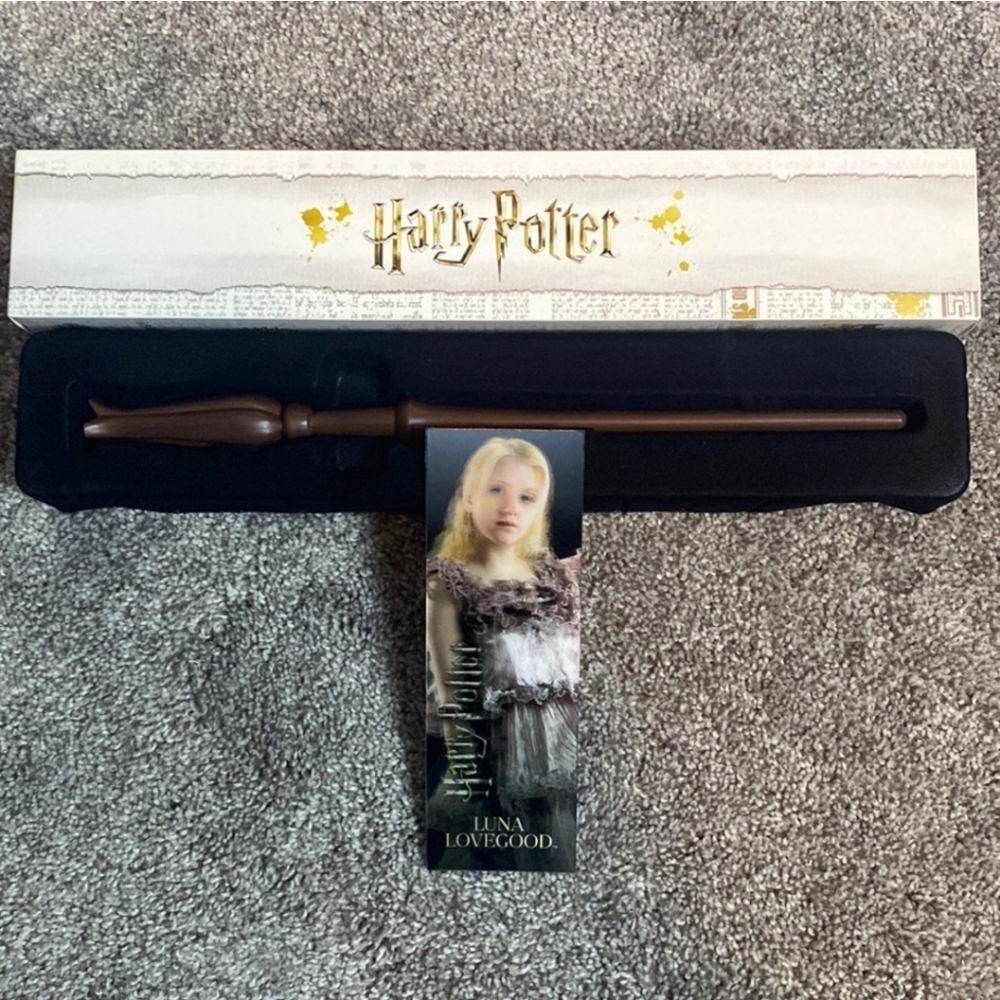Harry Potter Mystery Wand Opened Luna Lovegood 12” Wand